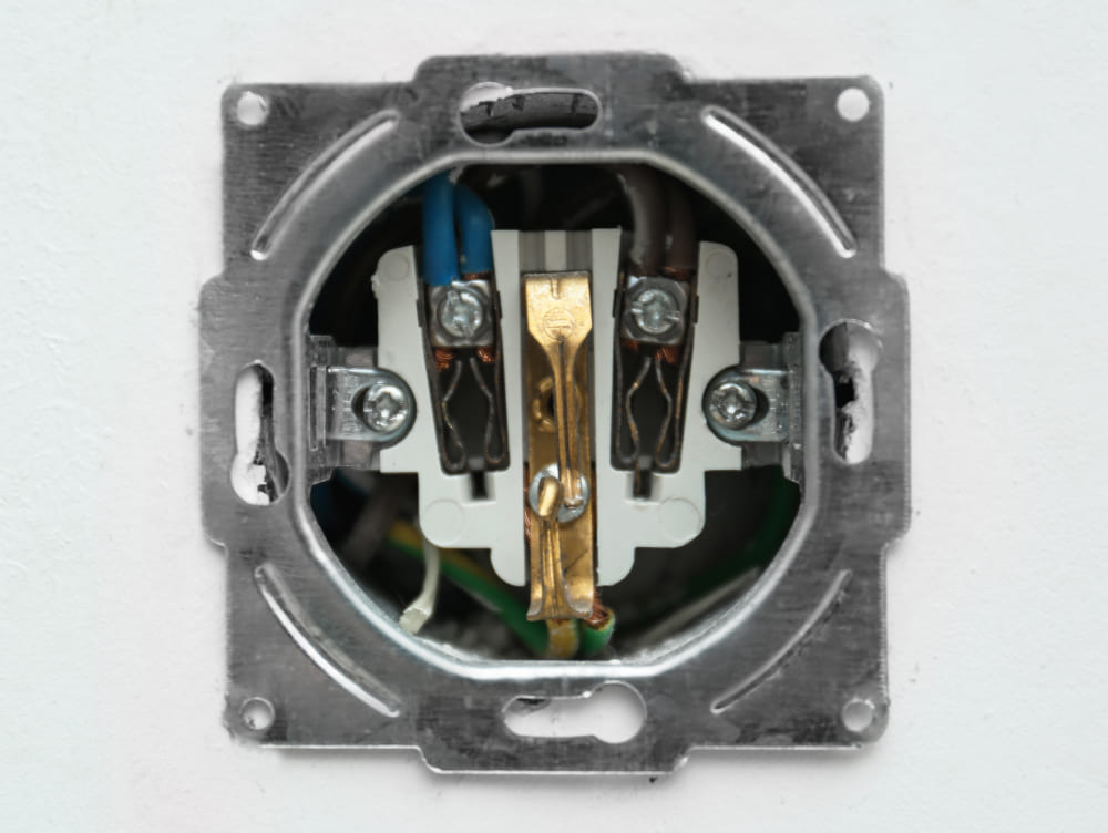 Розетки с заземлением